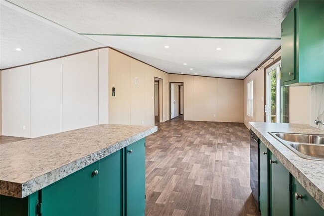 Building Photo - 265 Hershal Ln