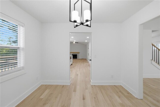 Building Photo - 230 Pinebridge Ct