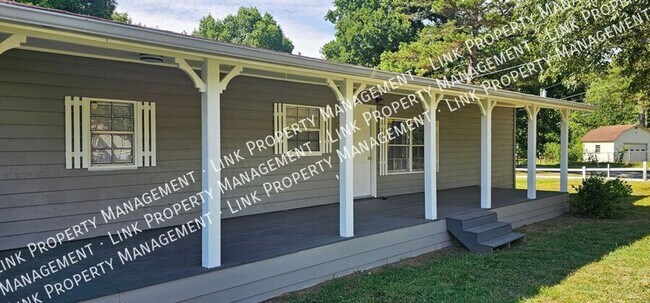 Building Photo - COMING SOON!  RENT TO OWN!  Renovated 3 Be...