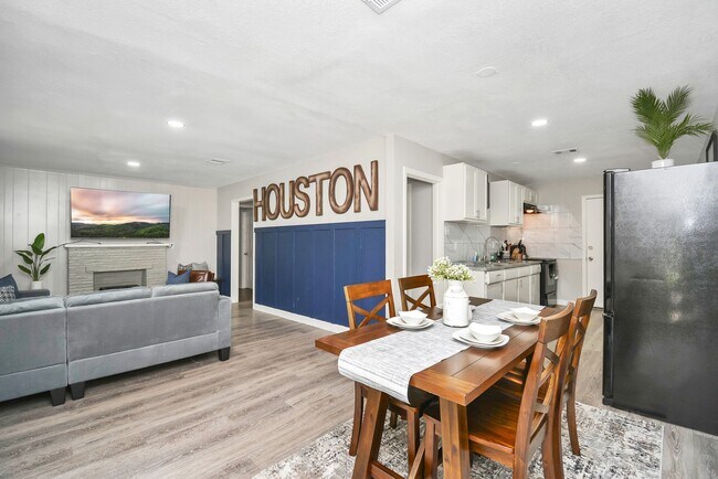 Building Photo - 4710 Paradise Ln