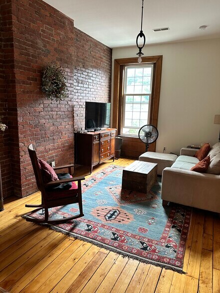 Den or dining room - 218 3rd St