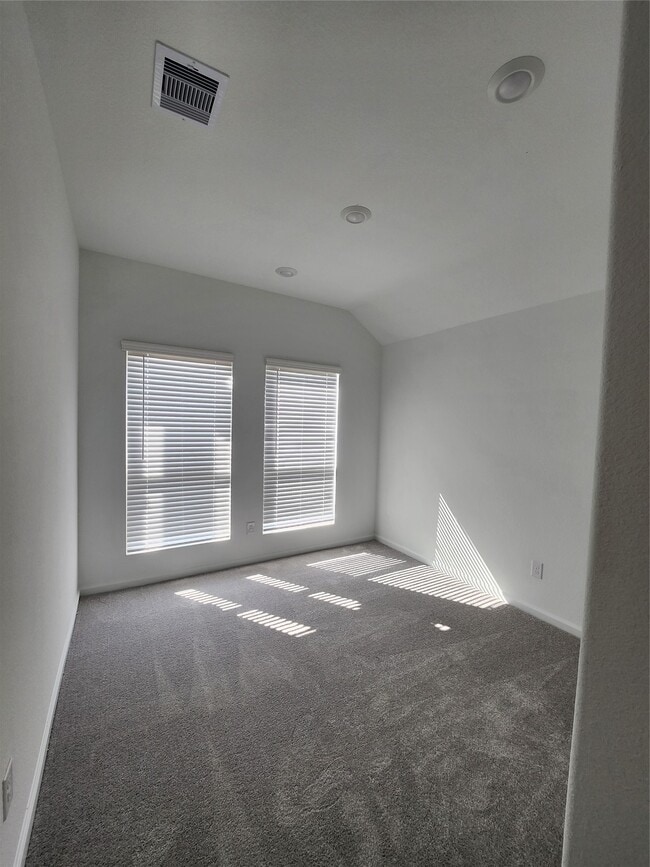 Building Photo - 2411 Lemon Grass Dr