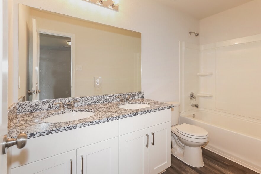 Building Photo - 14187 Green Wing Cir