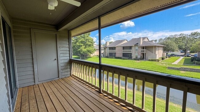 Building Photo - Baymeadows 2-Bedroom Condo with Water Views & Screened Patio