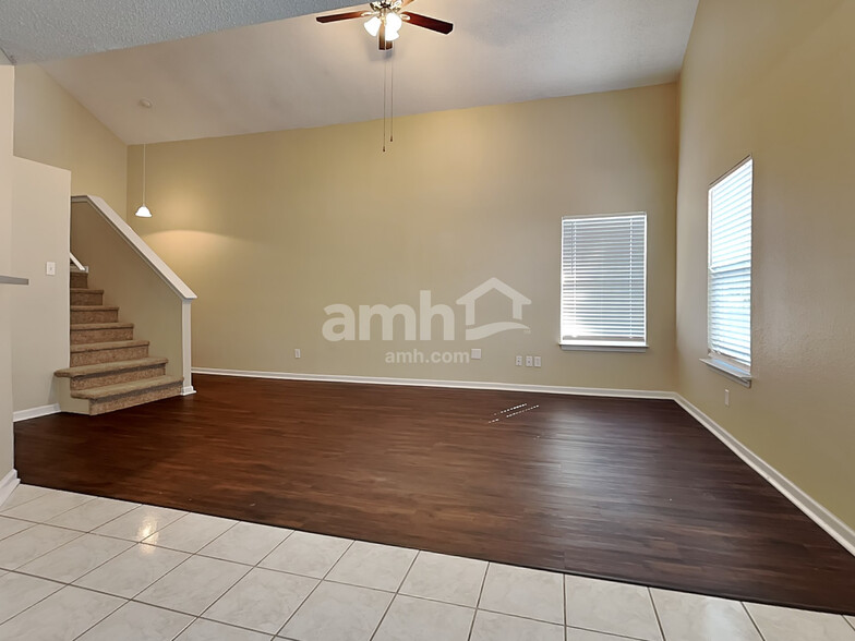Building Photo - 5965 Porchester Pl