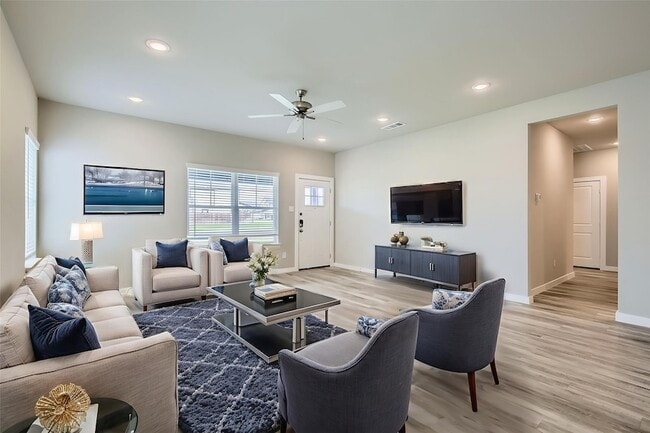 Building Photo - 4220 Bozeman Dr