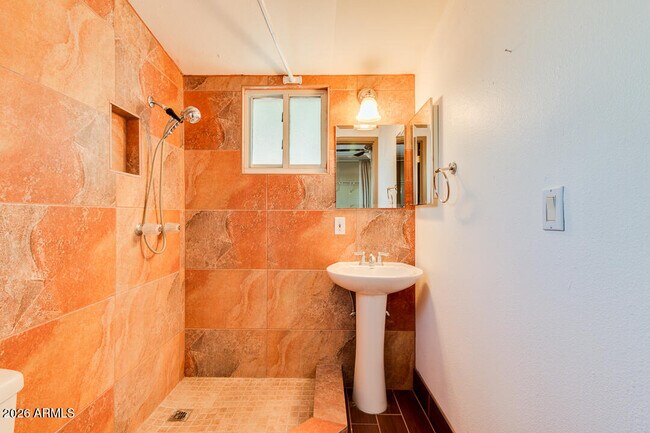 Building Photo - 7248 E Wilshire Dr