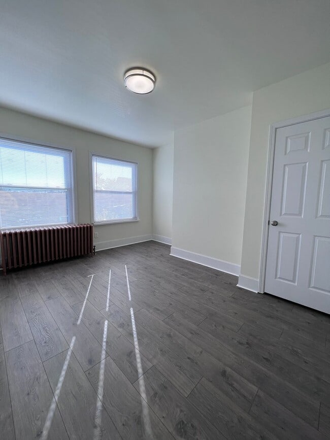 Building Photo - Updated 3 BR 2.5 bath house now available!