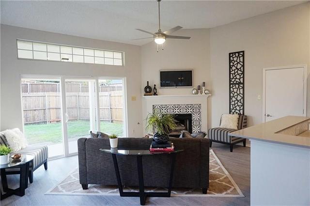 Building Photo - 9821 Carmel Valley Dr