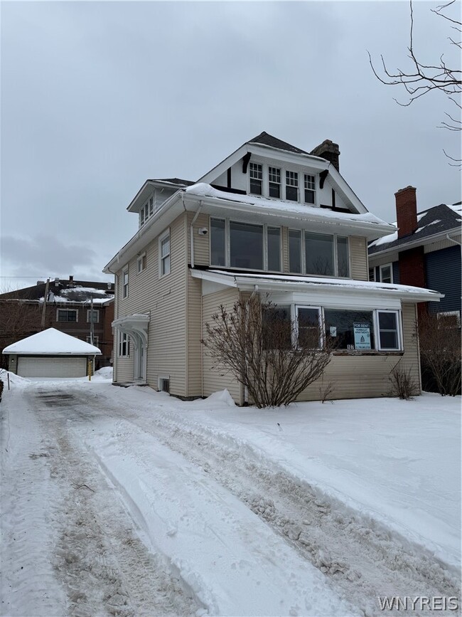 Building Photo - 107 Humboldt Pkwy