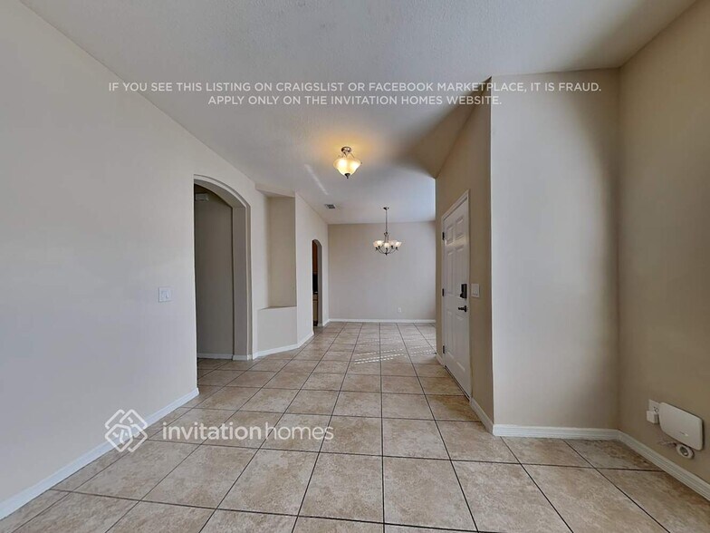 Building Photo - 516 Silverdale Ave