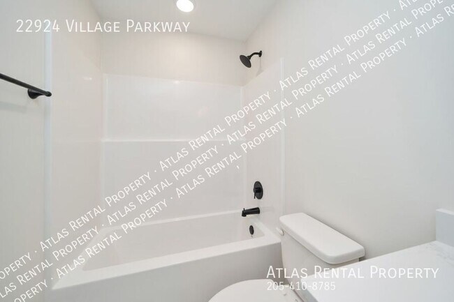 Building Photo - 22924 Village Pkwy