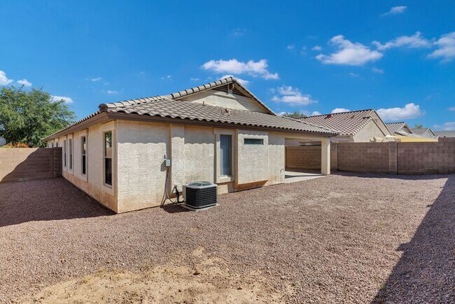 Building Photo - 740 E Mule Train Trail