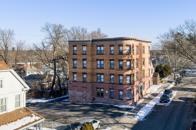 Building Photo - 92 Woodside Terrace