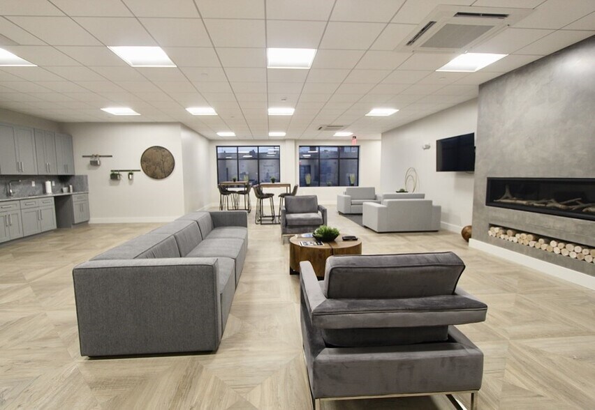 Building Photo - 430 McGrath Hwy