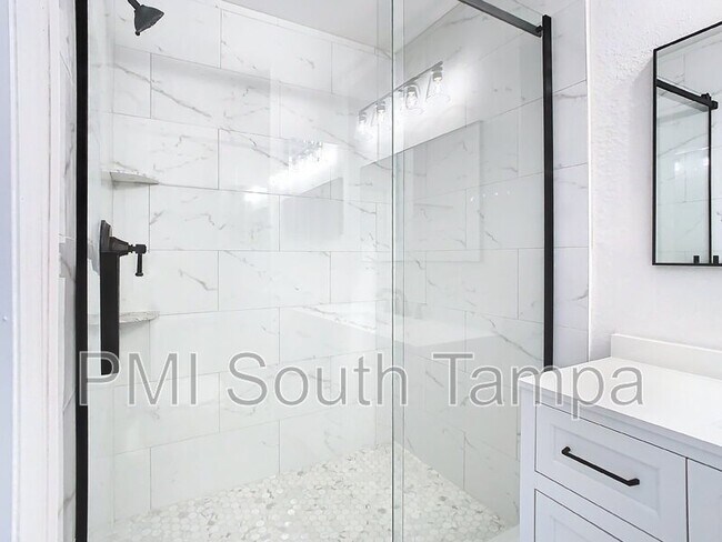 Building Photo - 5220 Beach Breeze Ct