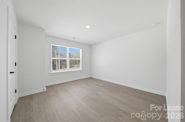 Building Photo - 403 15th Ave SW