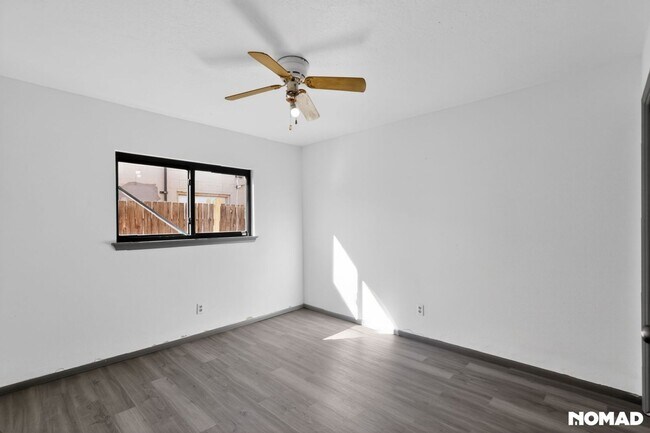 Building Photo - Charming 2BR 4plex in Albuquerque