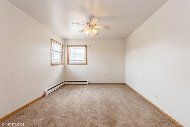 Building Photo - 4752 N Menard Ave