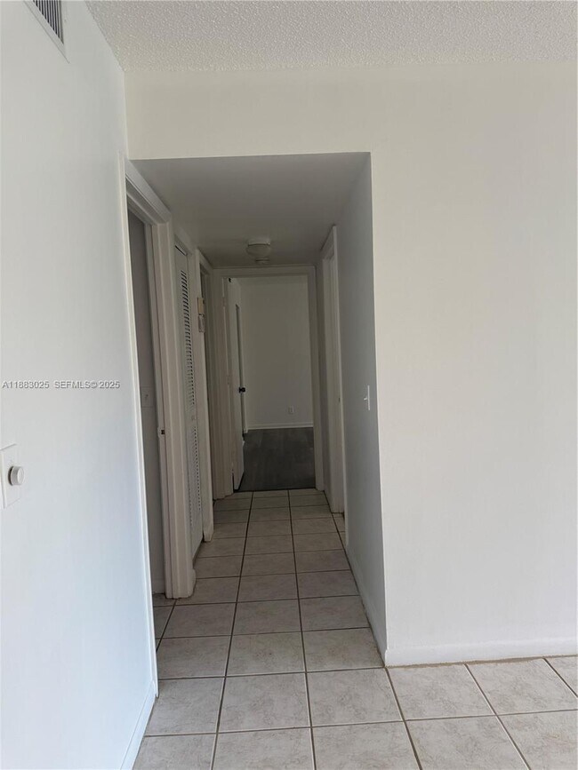 Building Photo - 1101 Green Pine Blvd