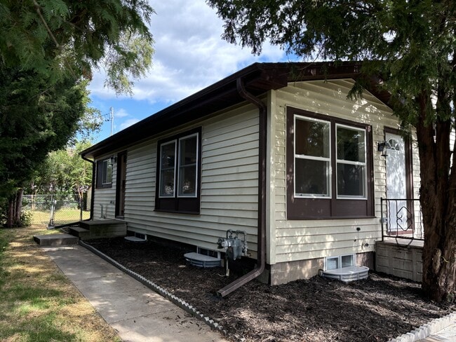 Building Photo - 209 N 22nd St