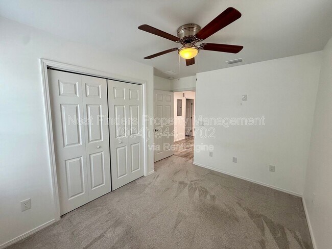Building Photo - 2220 Flesher Ave