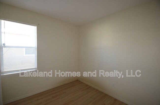 Building Photo - 823 Krenson Woods Ln