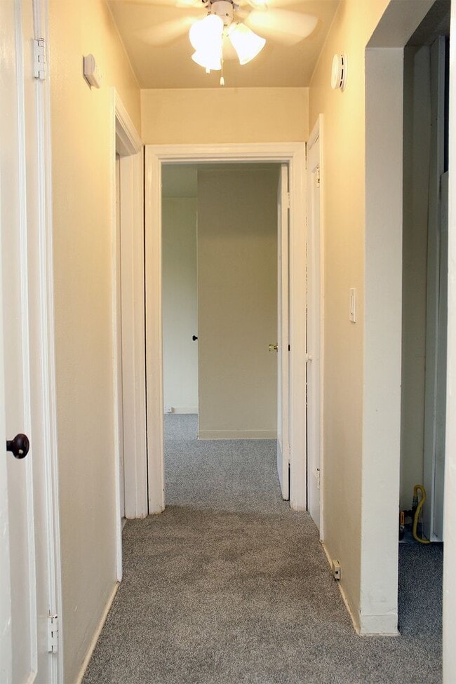 Building Photo - 8723 SE Taylor St