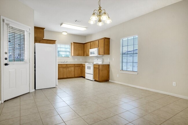 Building Photo - 305 Rawhide Loop