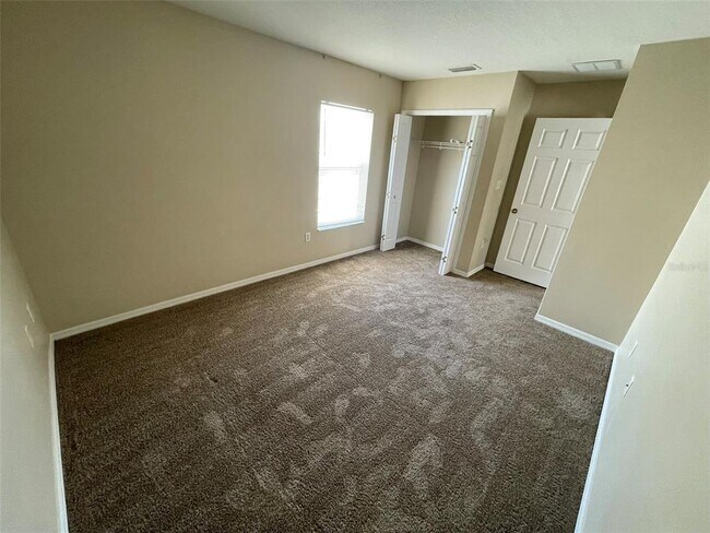 Building Photo - 1090 Park Central Cir