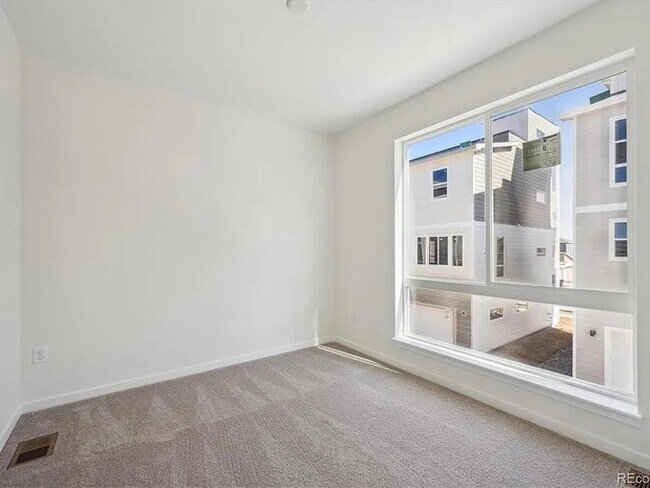 Building Photo - 1243 Rhett Dr