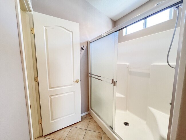Building Photo - 4964 E Catalina Ct