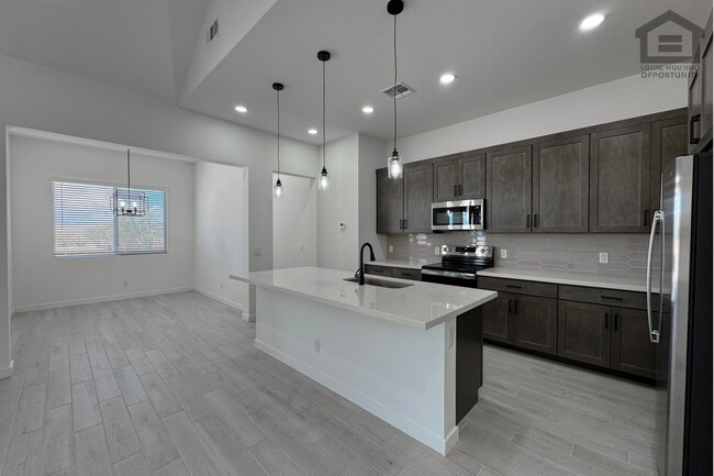Building Photo - 18108 W Morning Vista Ln