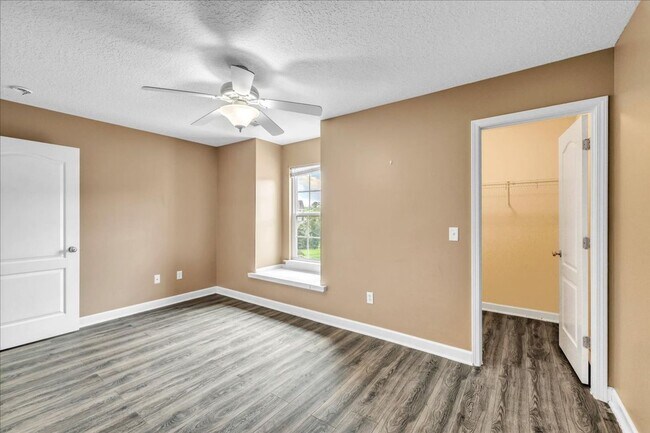 Building Photo - 256 Savannah Ln