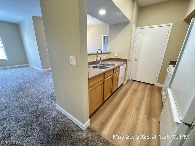Building Photo - 45 Maleena Mesa St