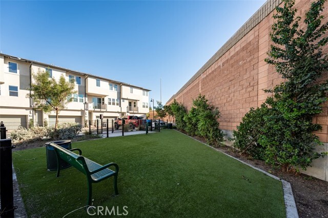 Building Photo - 1415 W Cara Dr