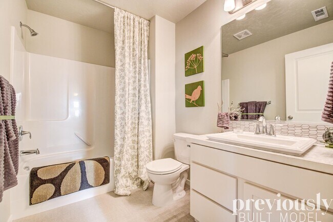 Building Photo - Stunning 3 Bed, 2.5 Bath Home in Spokane Valley! *HOLIDAY SPECIAL: $1,000 OFF!*