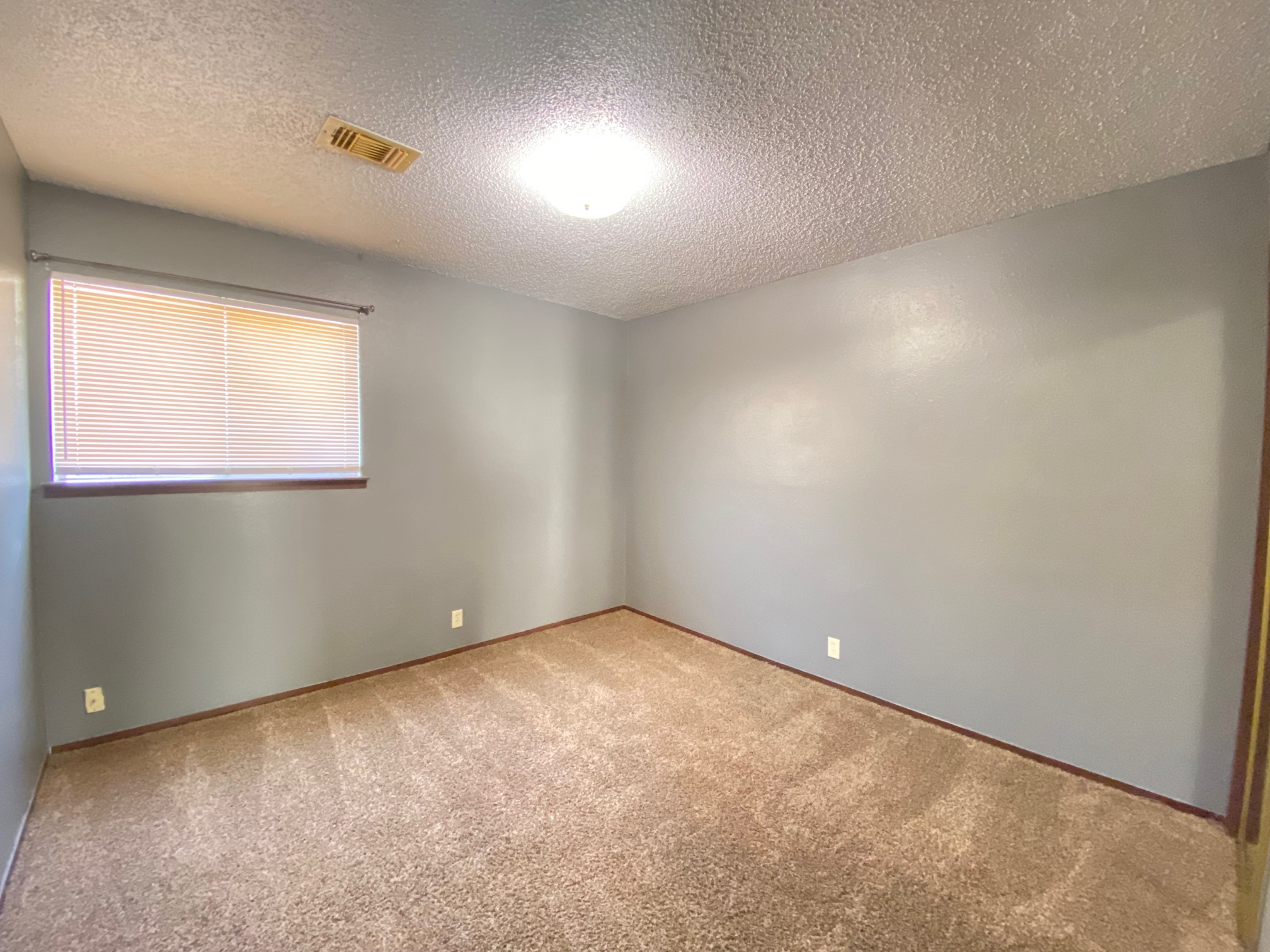 Building Photo - 9630 Hefner Village Blvd