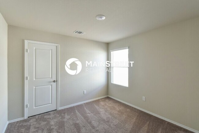 Building Photo - 3 Bedroom Pet-Friendly Home in San Antonio...