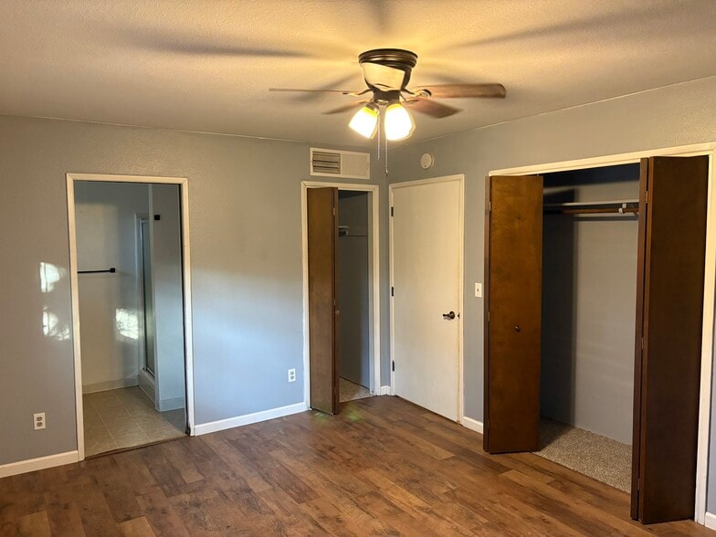 Building Photo - 20208 Lago St