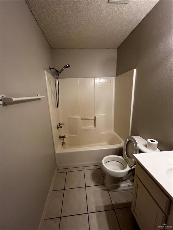 Building Photo - 20 Capri St