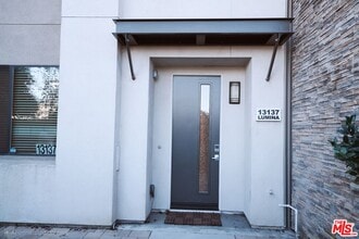 Building Photo - 13137 W Lumina Way