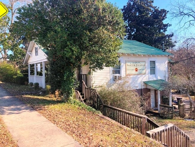Primary Photo - 232 E Main St
