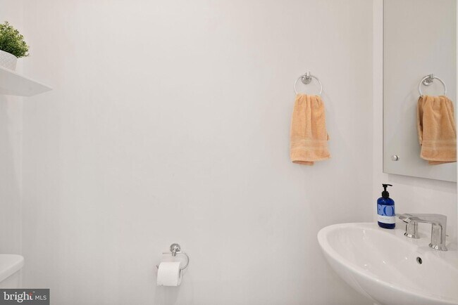 Building Photo - 11258 Faraday Park Dr.