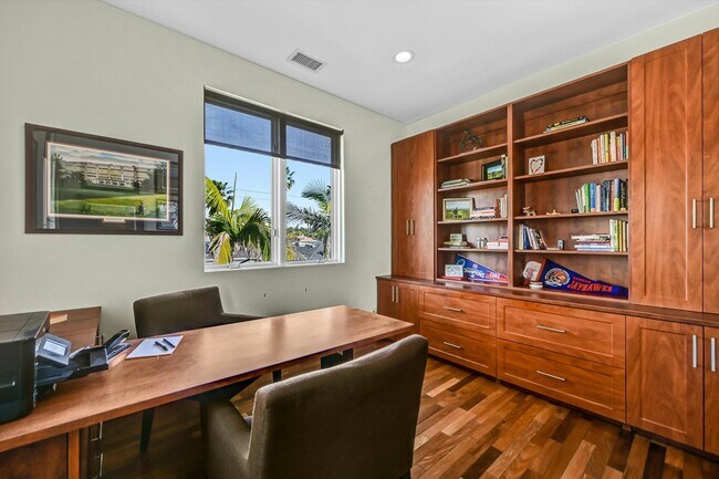 Building Photo - 323 Neptune Ave