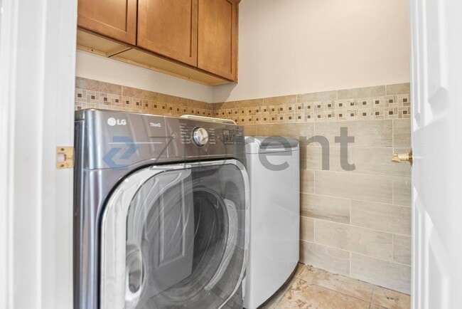 Building Photo - 25 Zion Ct