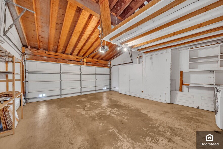 Building Photo - 7239 Balboa Blvd