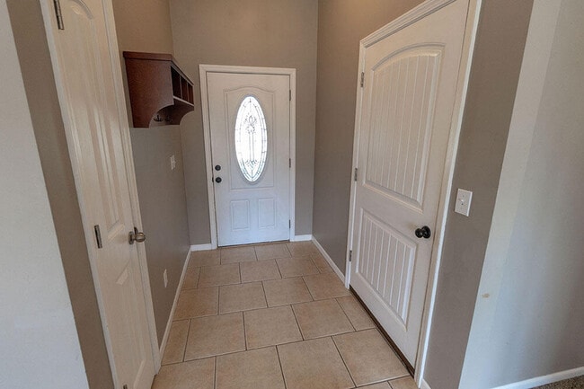 Building Photo - 4207 Black Tail Dr