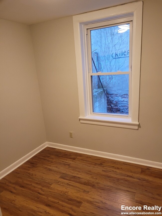 Building Photo - 145 Endicott St