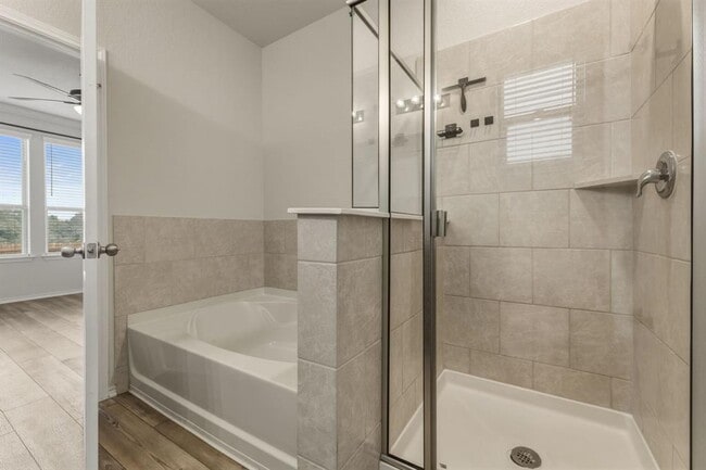 Building Photo - 428 English Oak St